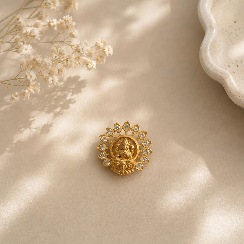 LAKSHMI WHITE L SHAPE NOSEPIN