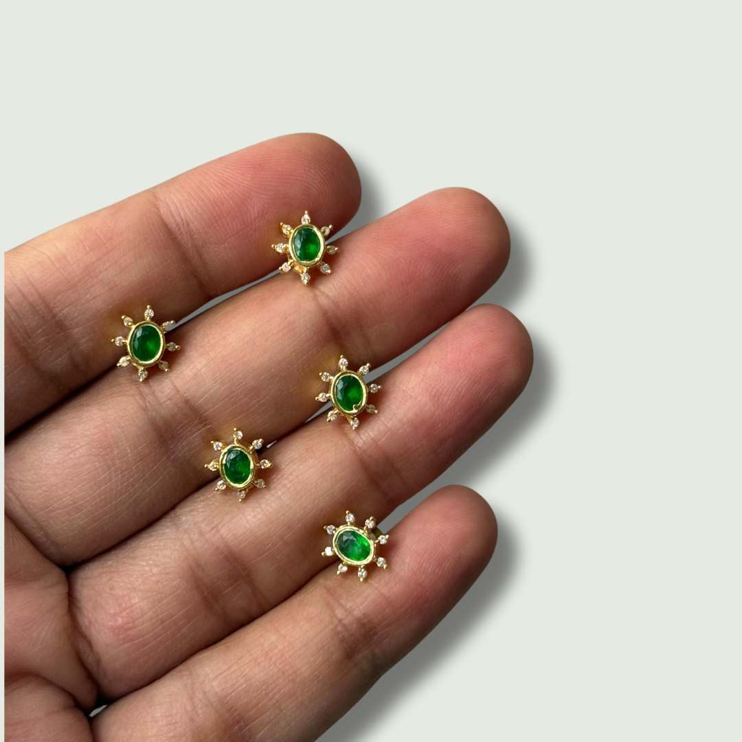 GREEN SMALL OVAL NOSEPIN