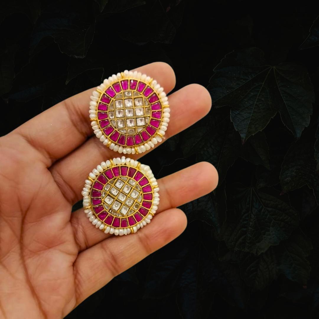 ROUND PEARL EARRINGS